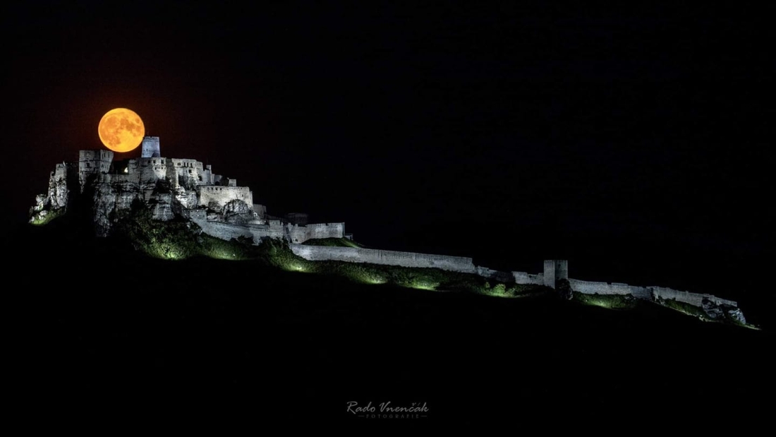 Východ nad Spišským hradem 2
